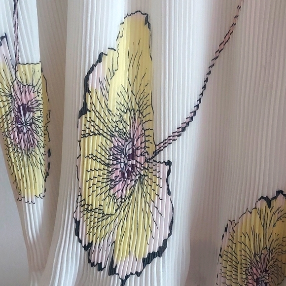 1. State Present Nature Spaghetti Strap Ruffled Top - Picture 4 of 15